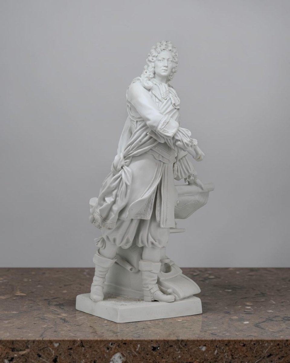 Figurine en Biscuit de Sébastien Le Prestre de Vauban - France, milieu du XIXe siècle-photo-3